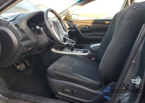 2015 Nissan Altima 2.5 из США, поврежденный, VIN 1N4AL3AP9FN923636